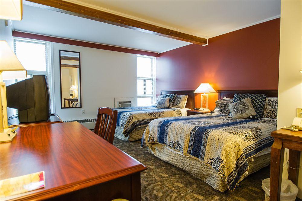 Grizz Hotel Revelstoke Dış mekan fotoğraf