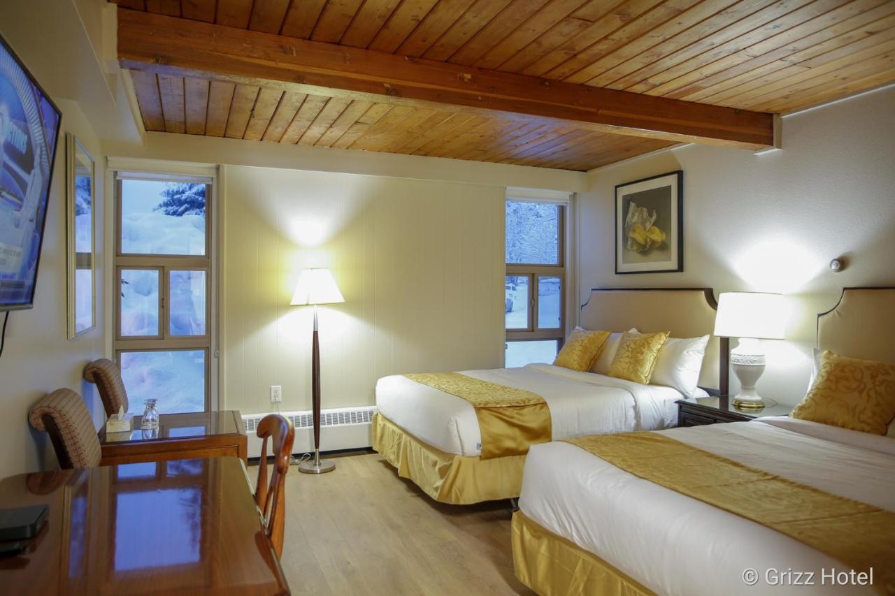 Grizz Hotel Revelstoke Dış mekan fotoğraf